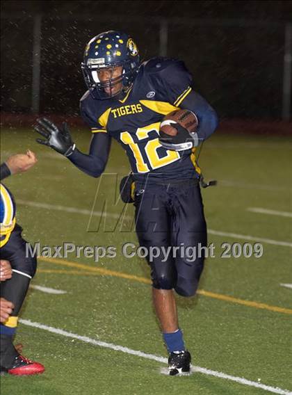 Thumbnail 3 in Inderkum vs. Del Campo (CIF SJS D3 Final) photogallery.