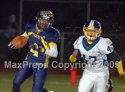 Thumbnail 2 in Inderkum vs. Del Campo (CIF SJS D3 Final) photogallery.
