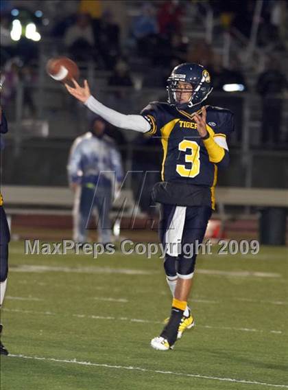 Thumbnail 3 in Inderkum vs. Del Campo (CIF SJS D3 Final) photogallery.