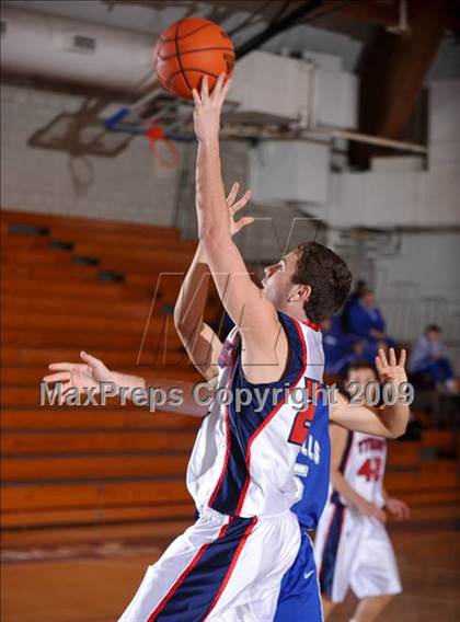 Thumbnail 3 in Catalina Foothills vs Tesoro (MaxPreps Holiday Classic) photogallery.