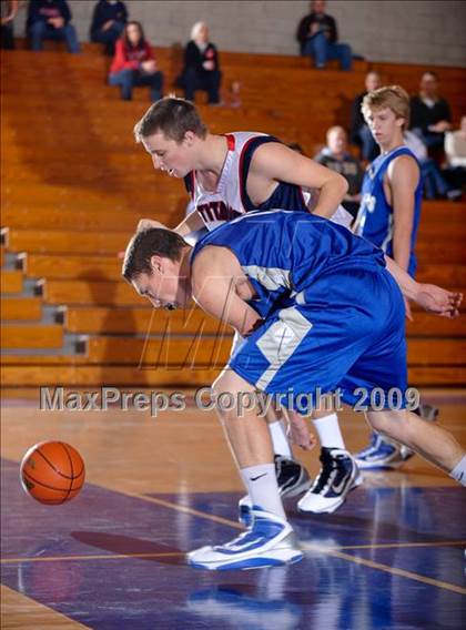 Thumbnail 3 in Catalina Foothills vs Tesoro (MaxPreps Holiday Classic) photogallery.