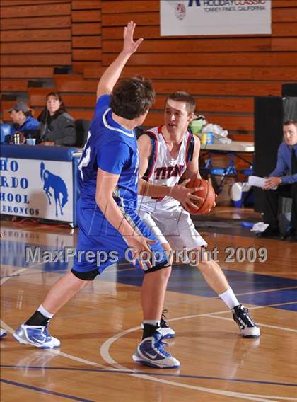 Thumbnail 3 in Catalina Foothills vs Tesoro (MaxPreps Holiday Classic) photogallery.