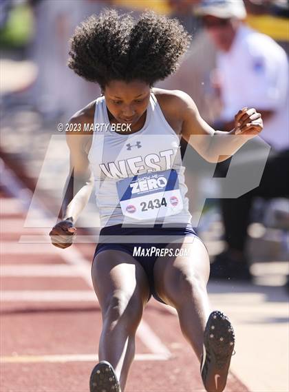 Thumbnail 2 in Class 5 Triple Jump (MSHSAA State Championship) photogallery.