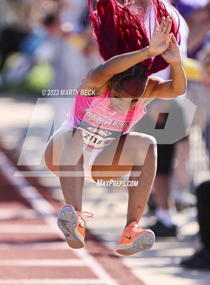 Thumbnail 3 in Class 5 Triple Jump (MSHSAA State Championship) photogallery.