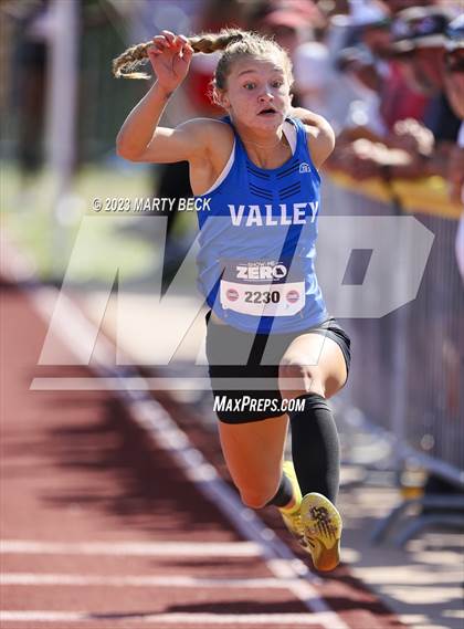 Thumbnail 2 in Class 5 Triple Jump (MSHSAA State Championship) photogallery.