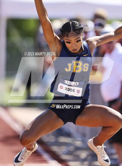 Thumbnail 2 in Class 5 Triple Jump (MSHSAA State Championship) photogallery.