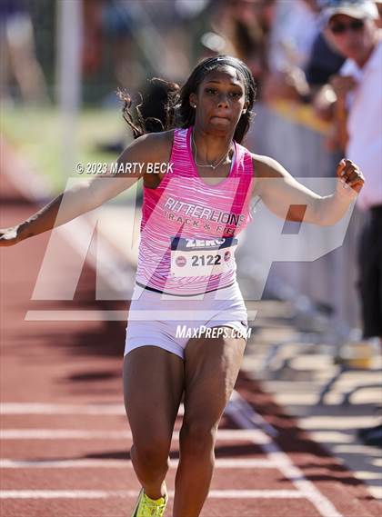 Thumbnail 3 in Class 5 Triple Jump (MSHSAA State Championship) photogallery.