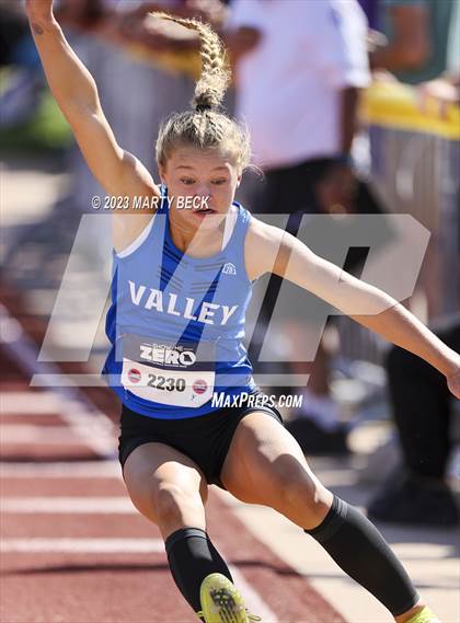 Thumbnail 3 in Class 5 Triple Jump (MSHSAA State Championship) photogallery.