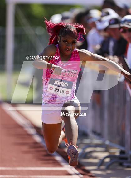 Thumbnail 3 in Class 5 Triple Jump (MSHSAA State Championship) photogallery.