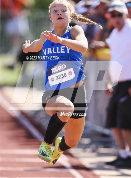 Thumbnail 3 in Class 5 Triple Jump (MSHSAA State Championship) photogallery.