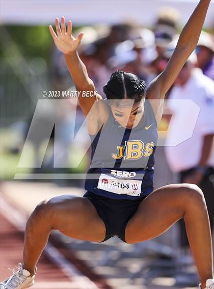 Thumbnail 2 in Class 5 Triple Jump (MSHSAA State Championship) photogallery.