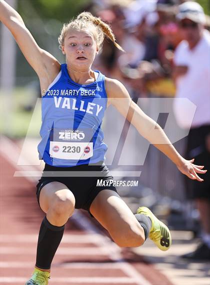 Thumbnail 3 in Class 5 Triple Jump (MSHSAA State Championship) photogallery.
