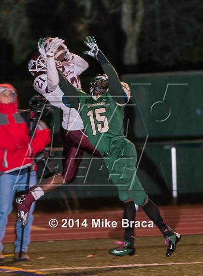 Thumbnail 2 in La Salle Academy @ Bishop Hendricken (MaxPreps Rivalry Series) photogallery.