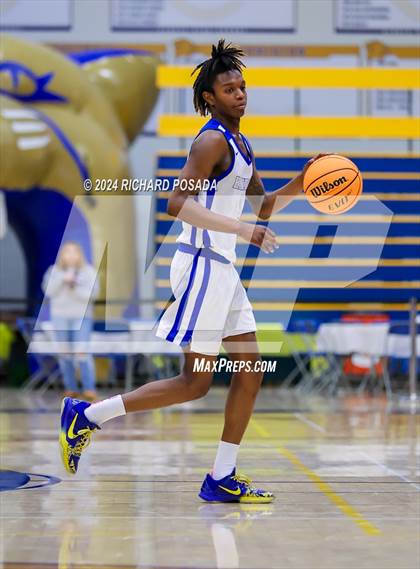 Thumbnail 2 in Ridgeview vs. Hanford West photogallery.