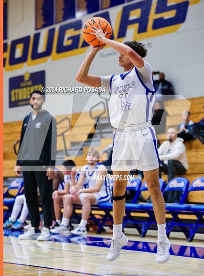 Thumbnail 2 in Ridgeview vs. Hanford West photogallery.