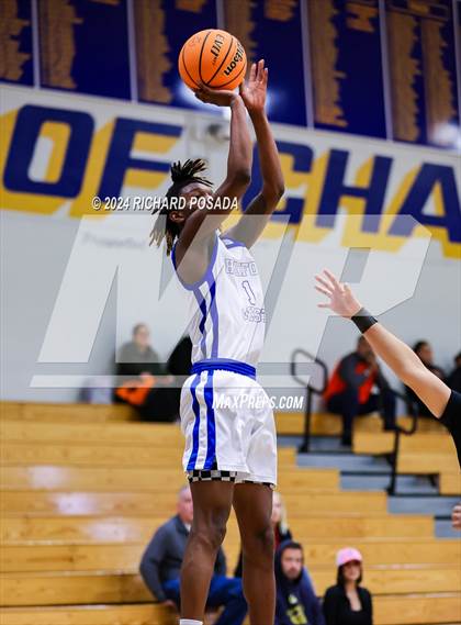 Thumbnail 2 in Ridgeview vs. Hanford West photogallery.