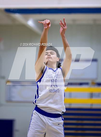 Thumbnail 3 in Ridgeview vs. Hanford West photogallery.