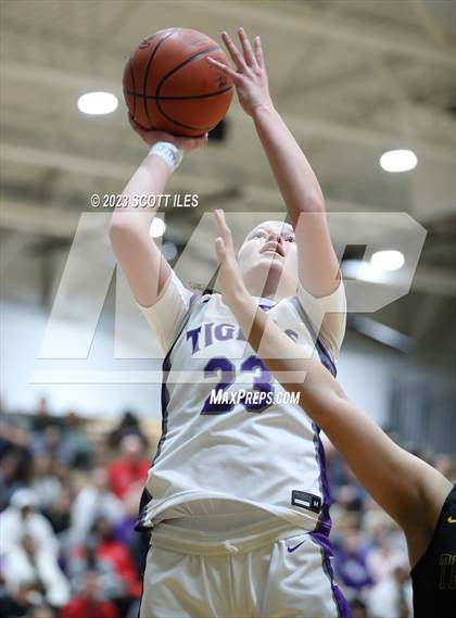 Thumbnail 3 in Tri-Valley vs Pickerington Central (OHSAA D1 District Final) photogallery.