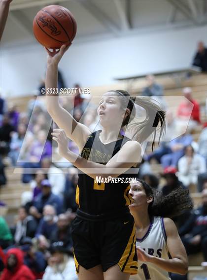 Thumbnail 2 in Tri-Valley vs Pickerington Central (OHSAA D1 District Final) photogallery.