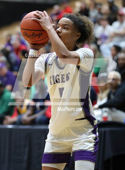 Thumbnail 1 in Tri-Valley vs Pickerington Central (OHSAA D1 District Final) photogallery.