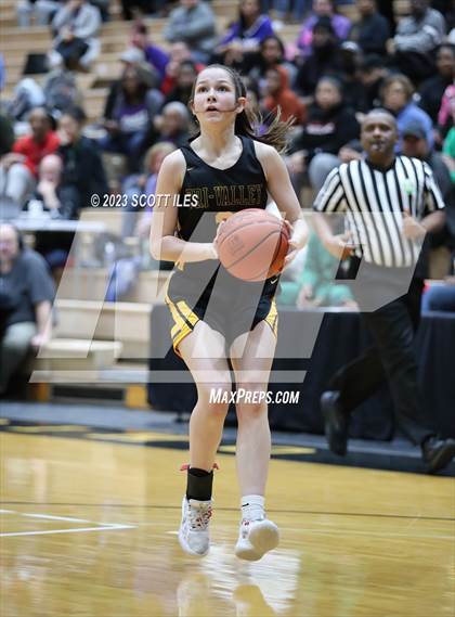 Thumbnail 1 in Tri-Valley vs Pickerington Central (OHSAA D1 District Final) photogallery.