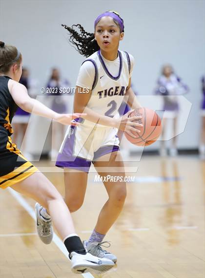 Thumbnail 1 in Tri-Valley vs Pickerington Central (OHSAA D1 District Final) photogallery.