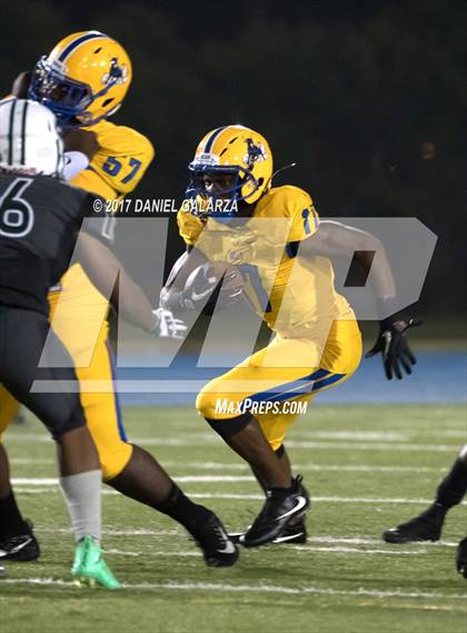 Thumbnail 3 in Northwestern vs Central photogallery.
