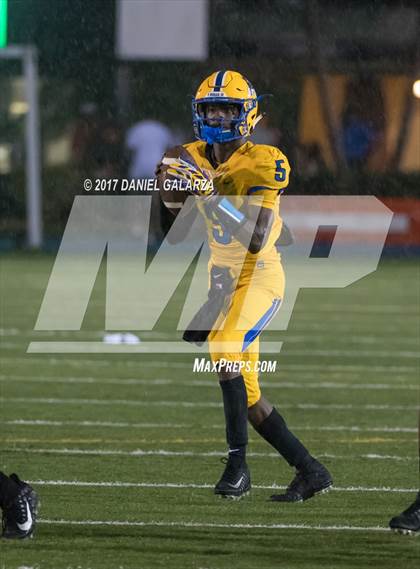 Thumbnail 2 in Northwestern vs Central photogallery.