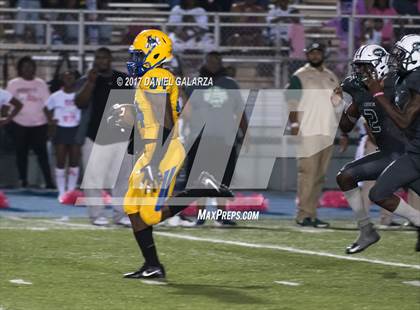 Thumbnail 2 in Northwestern vs Central photogallery.