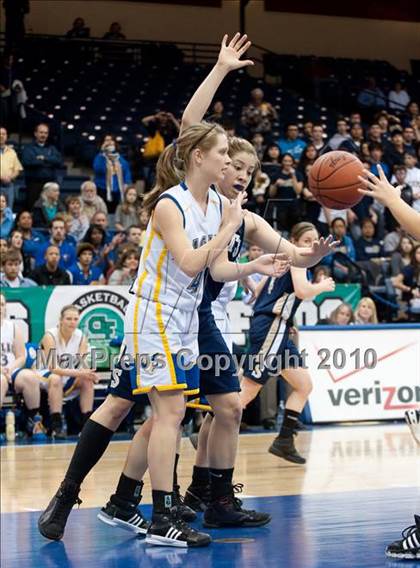 Thumbnail 2 in Vincent Memorial vs Christian Life Academy (CIF SDS D5 Final) photogallery.