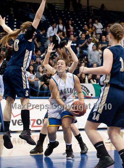Thumbnail 3 in Vincent Memorial vs Christian Life Academy (CIF SDS D5 Final) photogallery.
