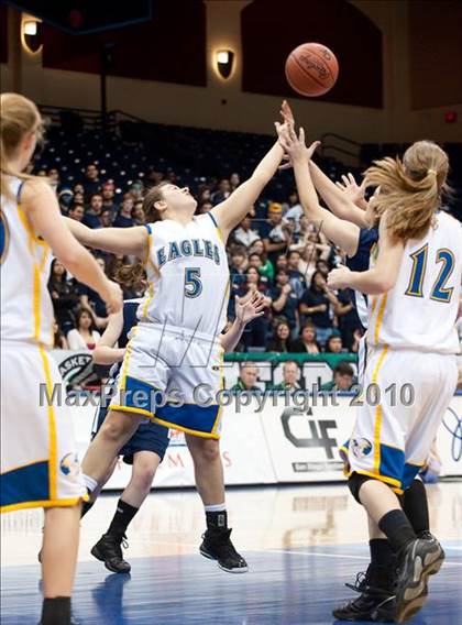 Thumbnail 1 in Vincent Memorial vs Christian Life Academy (CIF SDS D5 Final) photogallery.