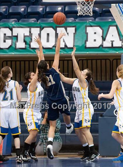 Thumbnail 1 in Vincent Memorial vs Christian Life Academy (CIF SDS D5 Final) photogallery.