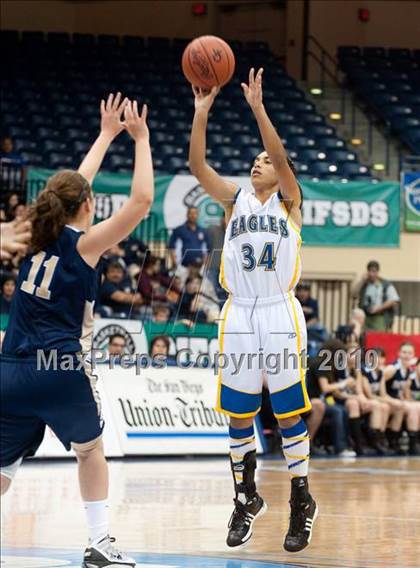 Thumbnail 1 in Vincent Memorial vs Christian Life Academy (CIF SDS D5 Final) photogallery.