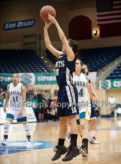 Thumbnail 3 in Vincent Memorial vs Christian Life Academy (CIF SDS D5 Final) photogallery.