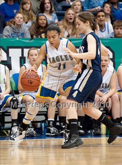 Thumbnail 3 in Vincent Memorial vs Christian Life Academy (CIF SDS D5 Final) photogallery.