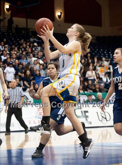 Thumbnail 1 in Vincent Memorial vs Christian Life Academy (CIF SDS D5 Final) photogallery.