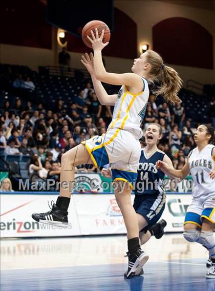 Thumbnail 2 in Vincent Memorial vs Christian Life Academy (CIF SDS D5 Final) photogallery.