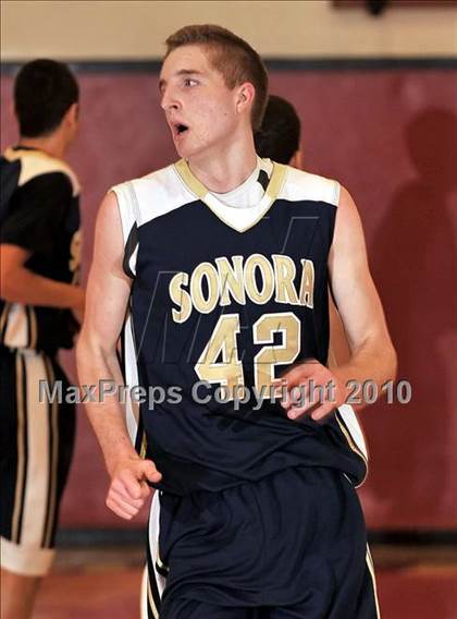 Thumbnail 1 in Sonora @ Troy photogallery.