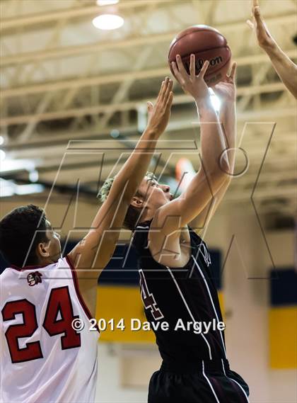 Thumbnail 2 in Kahuku vs Jordan (FreeTaxUSA Shootout) photogallery.