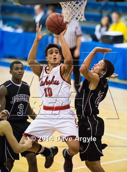 Thumbnail 2 in Kahuku vs Jordan (FreeTaxUSA Shootout) photogallery.