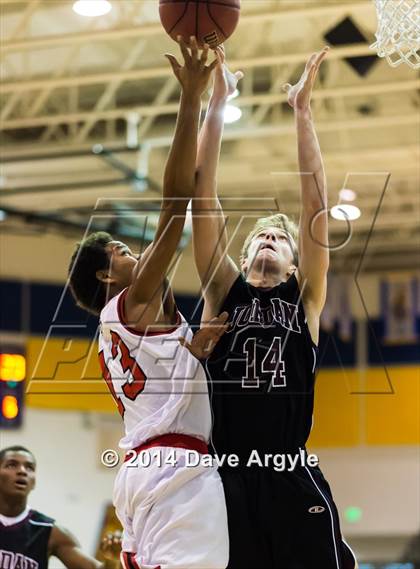 Thumbnail 2 in Kahuku vs Jordan (FreeTaxUSA Shootout) photogallery.