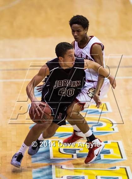 Thumbnail 2 in Kahuku vs Jordan (FreeTaxUSA Shootout) photogallery.