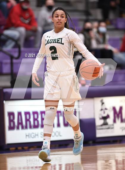Thumbnail 3 in Laurel vs. Perry (OHSAA D2 Regional Final) photogallery.