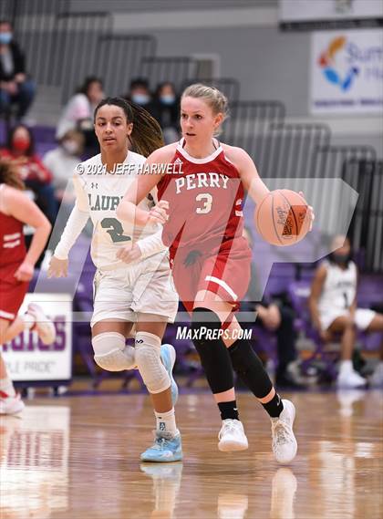 Thumbnail 1 in Laurel vs. Perry (OHSAA D2 Regional Final) photogallery.