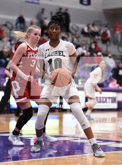 Thumbnail 1 in Laurel vs. Perry (OHSAA D2 Regional Final) photogallery.