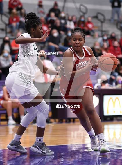 Thumbnail 2 in Laurel vs. Perry (OHSAA D2 Regional Final) photogallery.