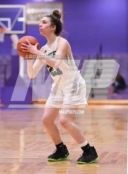 Thumbnail 3 in Laurel vs. Perry (OHSAA D2 Regional Final) photogallery.