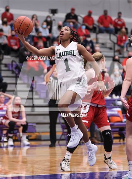 Thumbnail 2 in Laurel vs. Perry (OHSAA D2 Regional Final) photogallery.