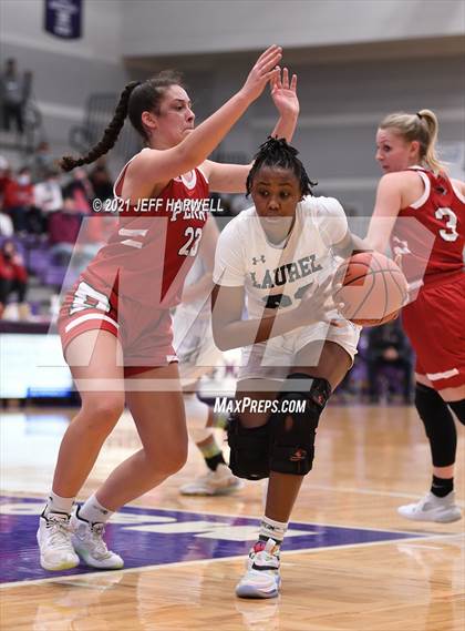 Thumbnail 2 in Laurel vs. Perry (OHSAA D2 Regional Final) photogallery.